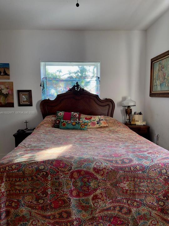 For Rent: $4,700 (4 beds, 2 baths, 1097 Square Feet)