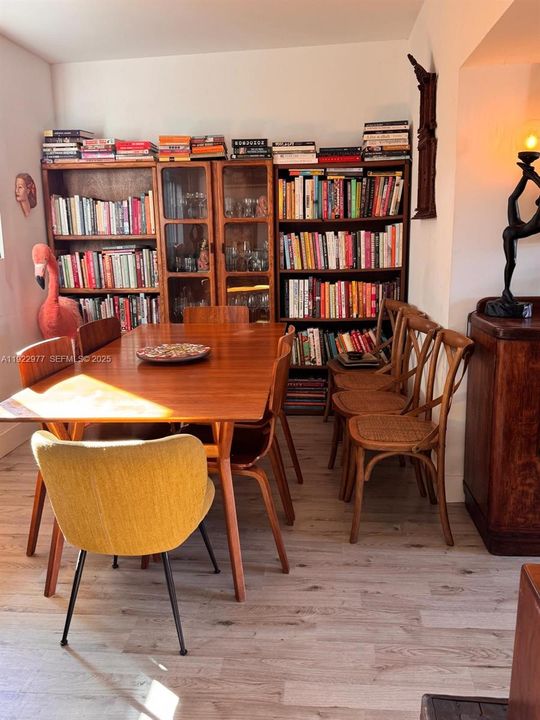 For Rent: $4,700 (4 beds, 2 baths, 1097 Square Feet)