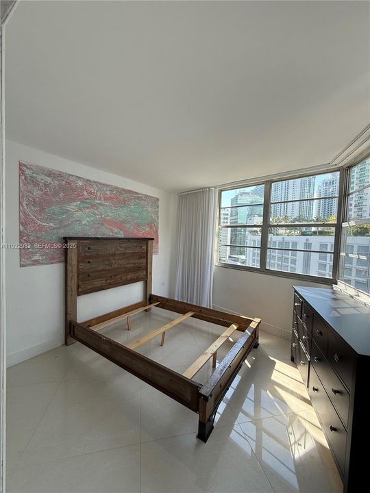 For Rent: $5,800 (4 beds, 3 baths, 1980 Square Feet)