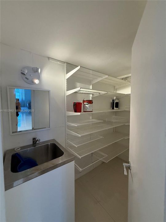 For Rent: $5,800 (4 beds, 3 baths, 1980 Square Feet)