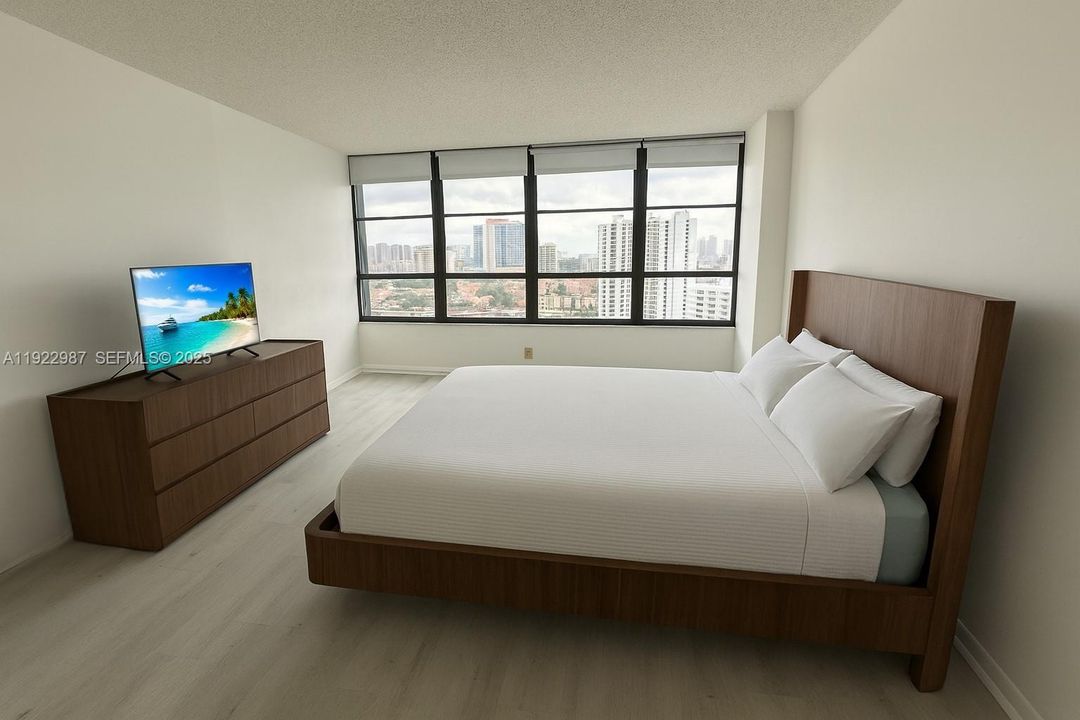 For Rent: $2,200 (1 beds, 1 baths, 1000 Square Feet)