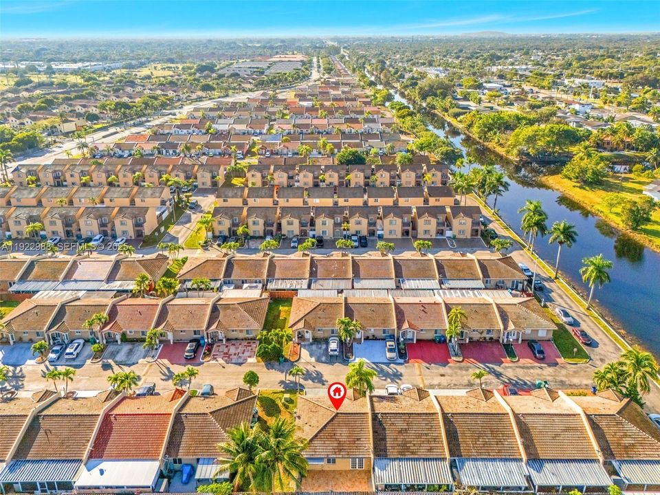 В аренду: $3,000 (3 спален, 2 ванн, 1030 Квадратных фут)