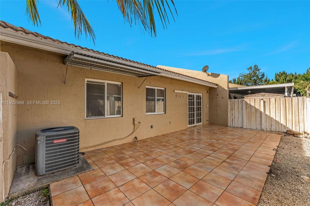 В аренду: $3,000 (3 спален, 2 ванн, 1030 Квадратных фут)