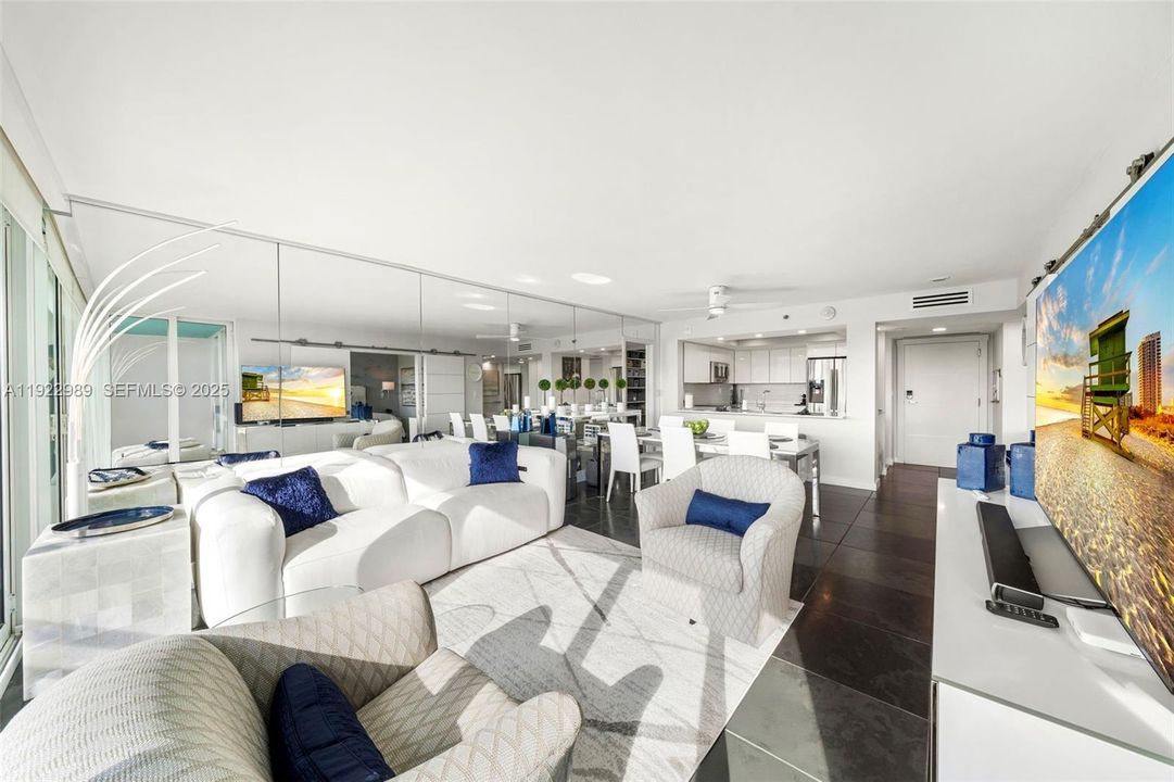 For Sale: $1,595,000 (2 beds, 2 baths, 1165 Square Feet)