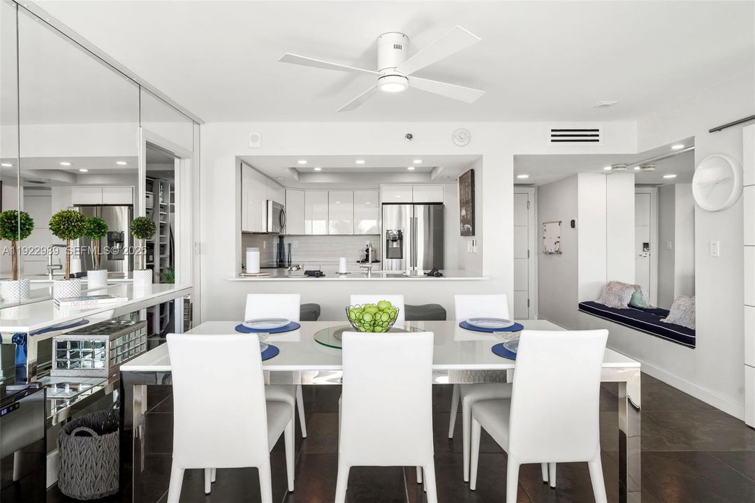 For Sale: $1,595,000 (2 beds, 2 baths, 1165 Square Feet)