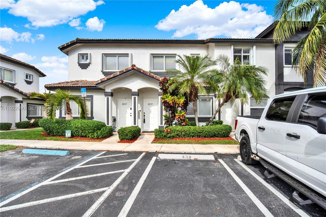 В аренду: $1,950 (2 спален, 2 ванн, 1370 Квадратных фут)