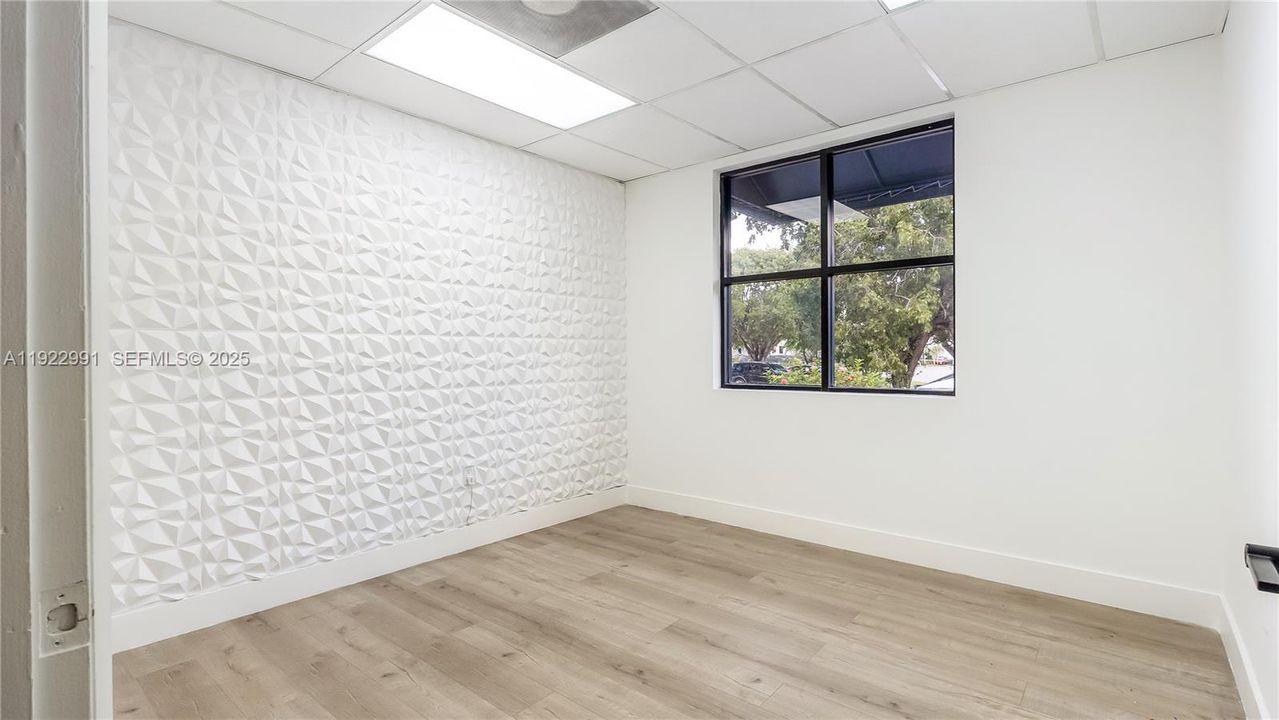 出租: $23 (0 贝兹, 0 浴室, 0 平方英尺)