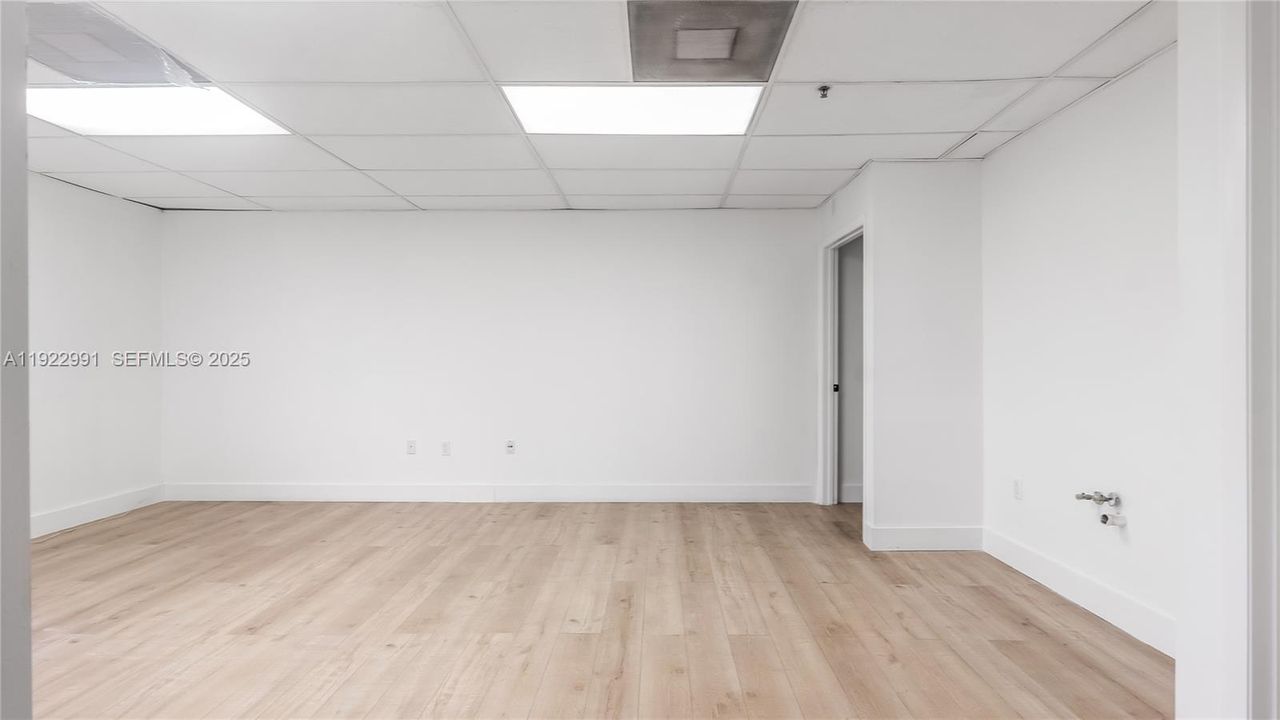 出租: $23 (0 贝兹, 0 浴室, 0 平方英尺)