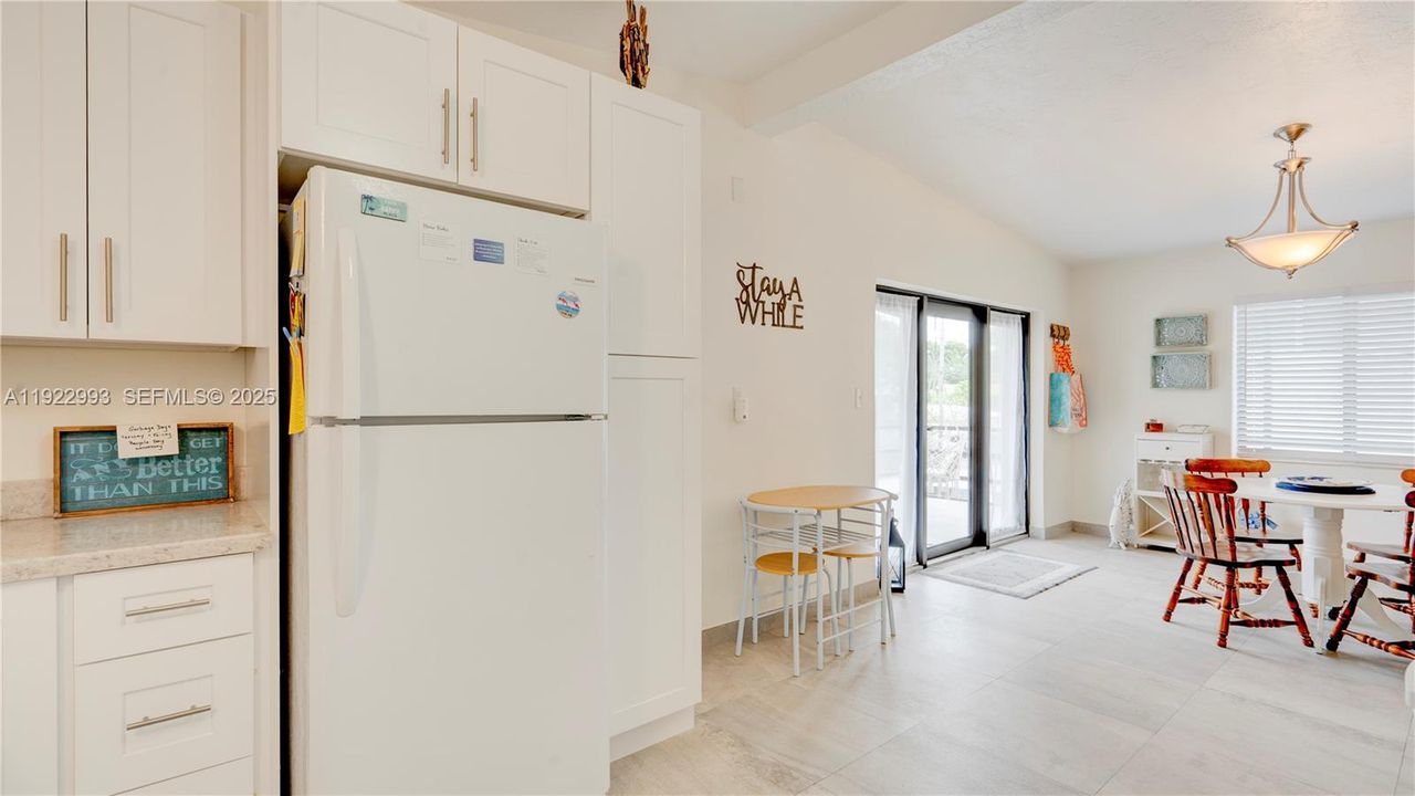 На продажу: $844,900 (4 спален, 2 ванн, 0 Квадратных фут)