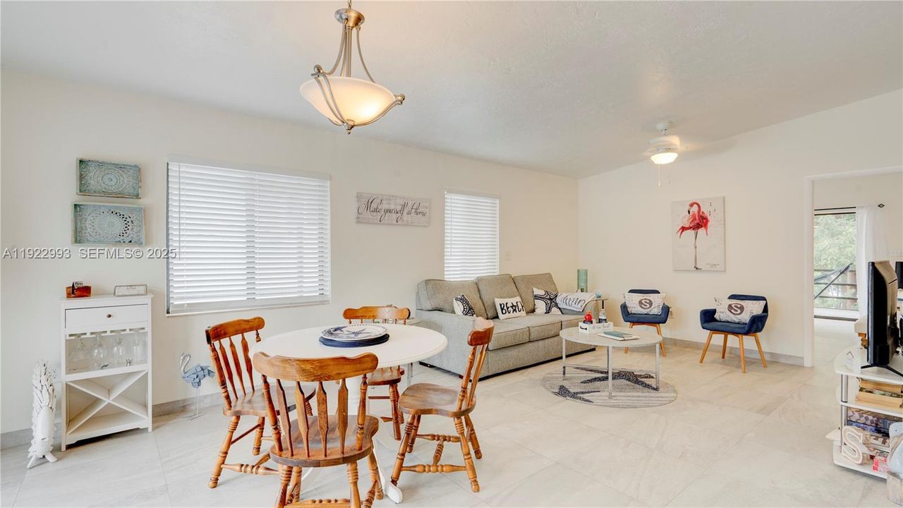 En Venta: $844,900 (4 camas, 2 baños, 0 Pies cuadrados)