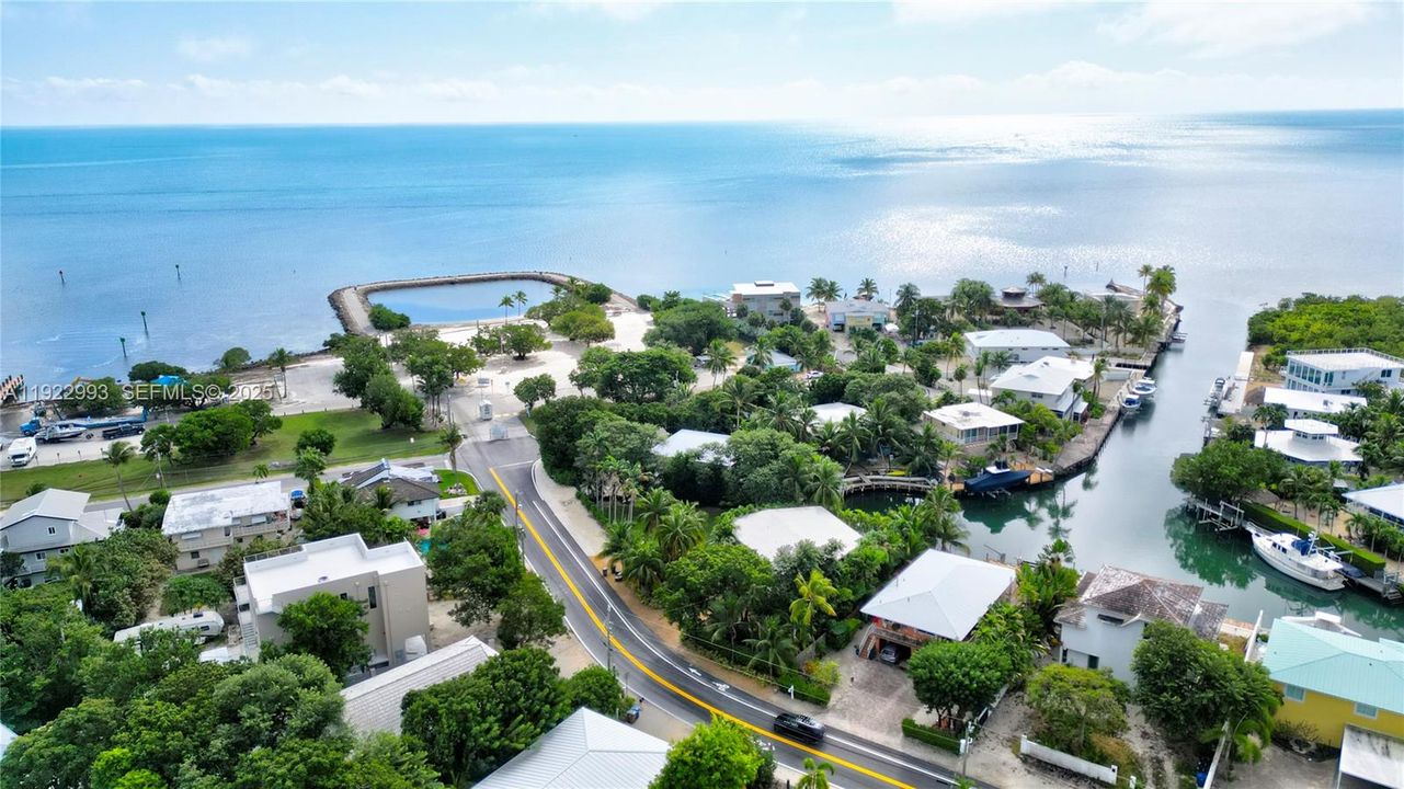 На продажу: $844,900 (4 спален, 2 ванн, 0 Квадратных фут)