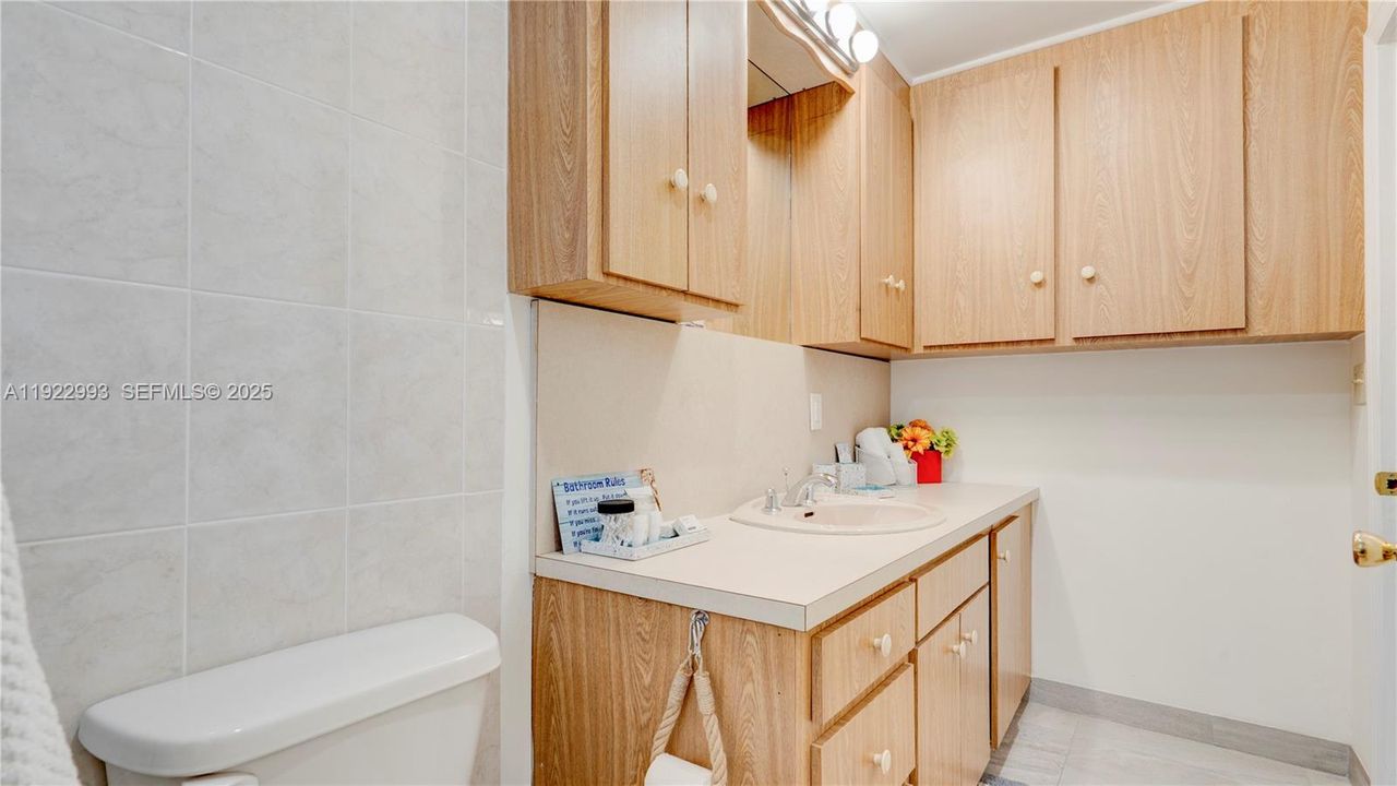 На продажу: $844,900 (4 спален, 2 ванн, 0 Квадратных фут)