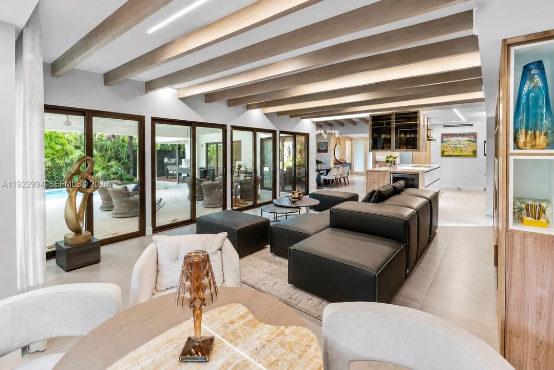 En Venta: $4,995,000 (5 camas, 4 baños, 3286 Pies cuadrados)