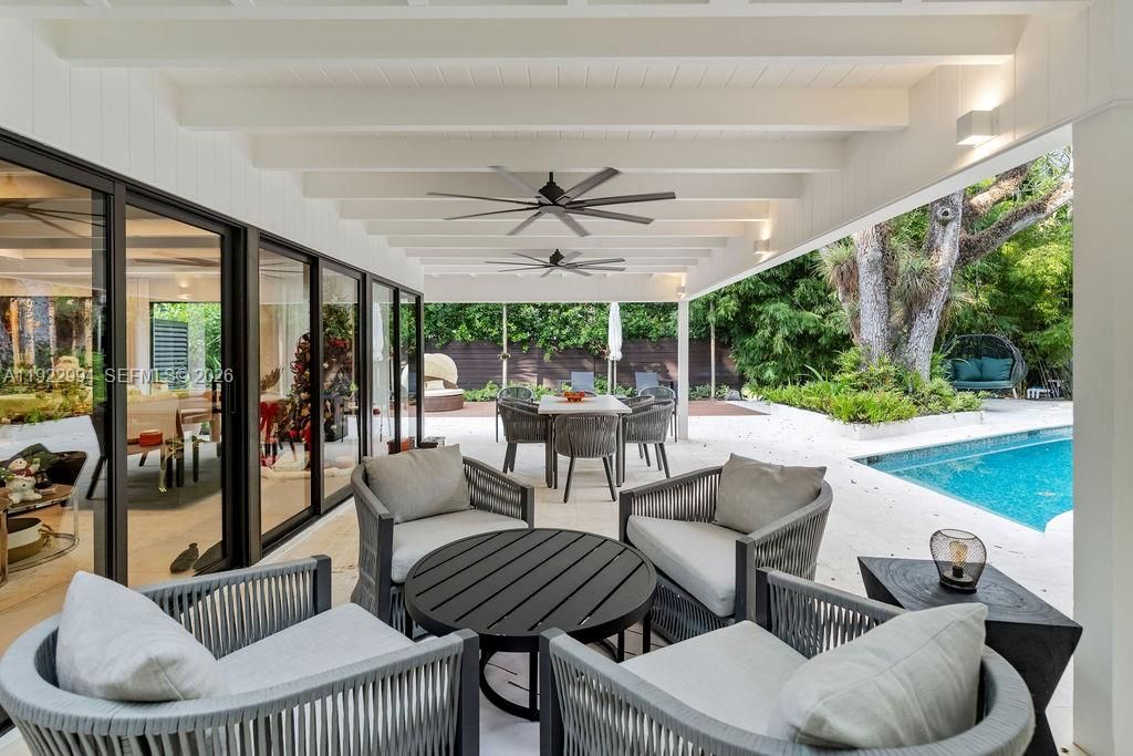 Seamless Indoor-Outdoor Living