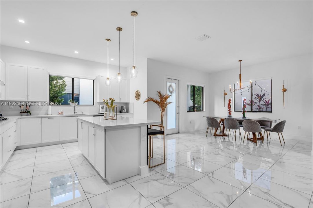 For Rent: $6,950 (4 beds, 3 baths, 2863 Square Feet)