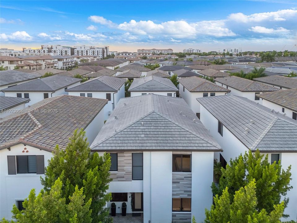 For Rent: $6,950 (4 beds, 3 baths, 2863 Square Feet)