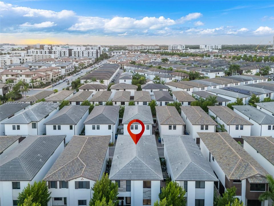 For Rent: $6,950 (4 beds, 3 baths, 2863 Square Feet)