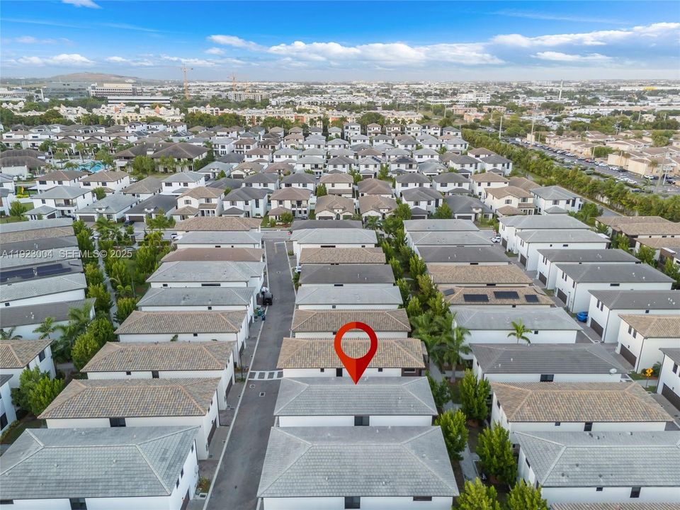 For Rent: $6,950 (4 beds, 3 baths, 2863 Square Feet)