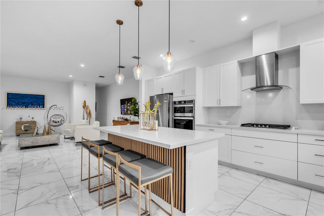 For Rent: $6,950 (4 beds, 3 baths, 2863 Square Feet)