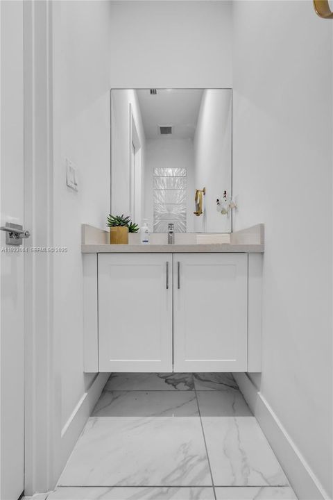 For Rent: $6,950 (4 beds, 3 baths, 2863 Square Feet)