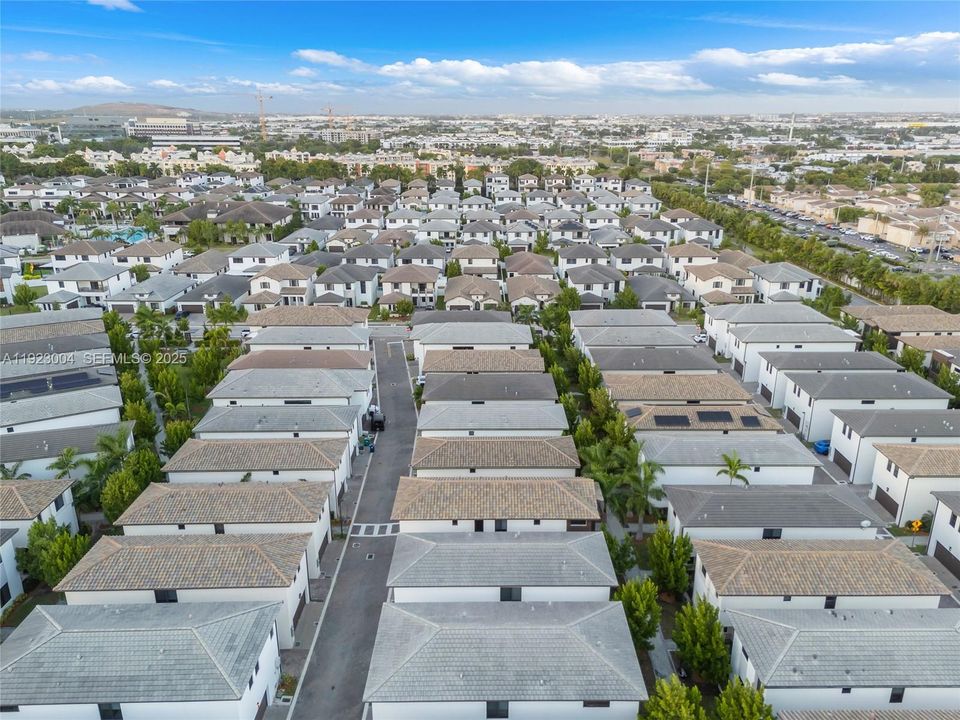 For Rent: $6,950 (4 beds, 3 baths, 2863 Square Feet)