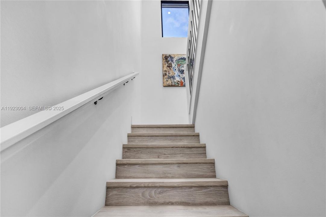 For Rent: $6,950 (4 beds, 3 baths, 2863 Square Feet)