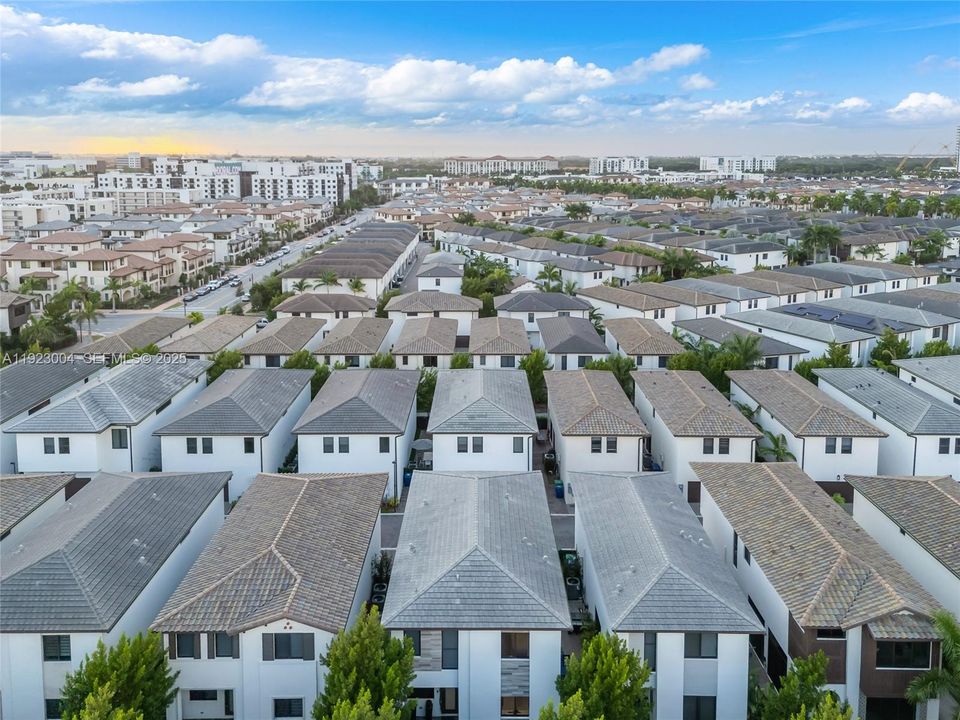 For Rent: $6,950 (4 beds, 3 baths, 2863 Square Feet)