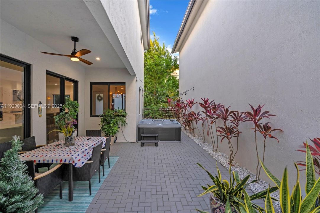 For Rent: $6,950 (4 beds, 3 baths, 2863 Square Feet)