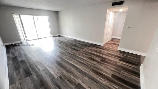 For Rent: $1,850 (2 beds, 2 baths, 1046 Square Feet)