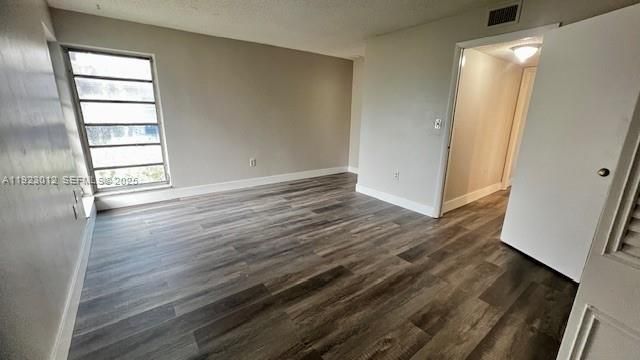 For Rent: $1,850 (2 beds, 2 baths, 1046 Square Feet)