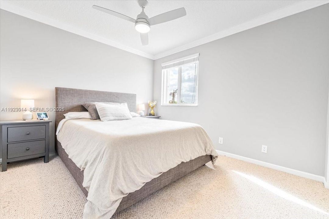 For Rent: $4,950 (4 beds, 2 baths, 2136 Square Feet)