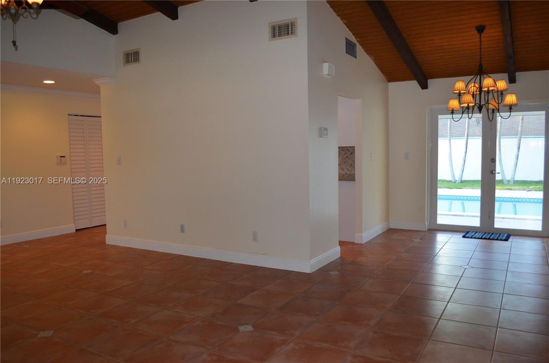 Living Room / Dining Room