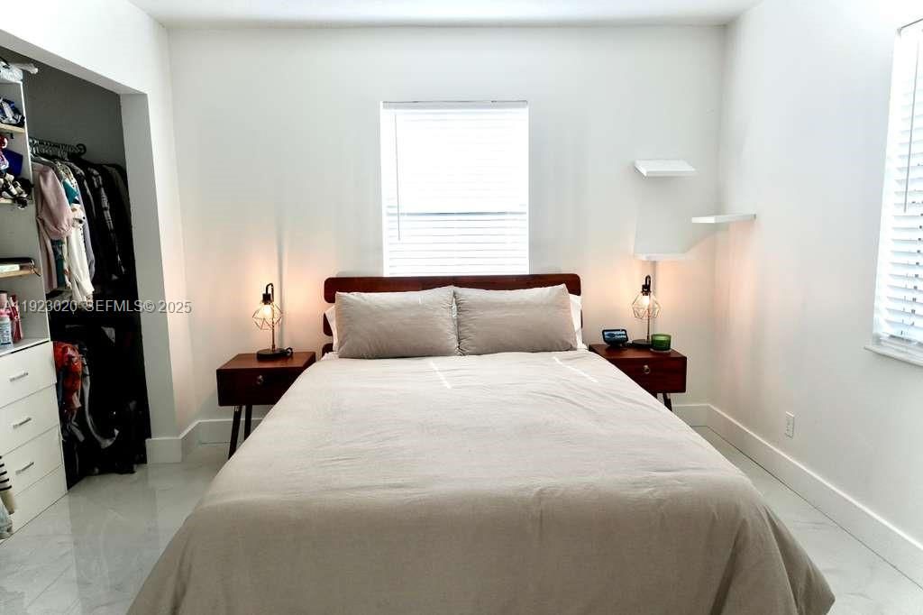 For Rent: $3,500 (4 beds, 2 baths, 1323 Square Feet)