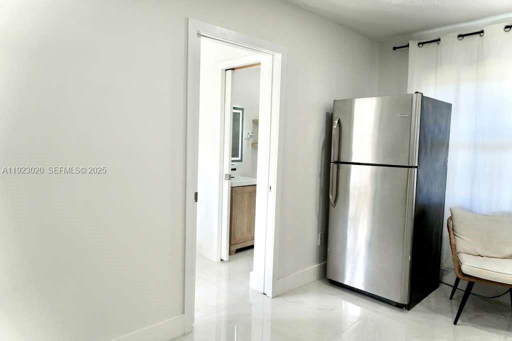 For Rent: $3,500 (4 beds, 2 baths, 1323 Square Feet)