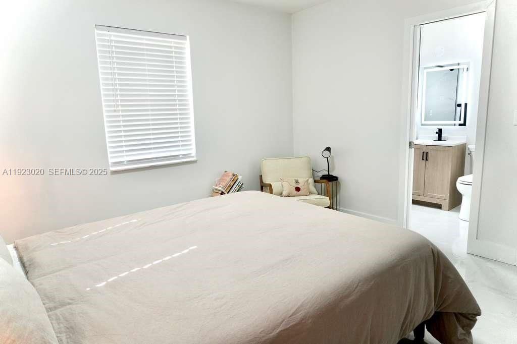 For Rent: $3,500 (4 beds, 2 baths, 1323 Square Feet)