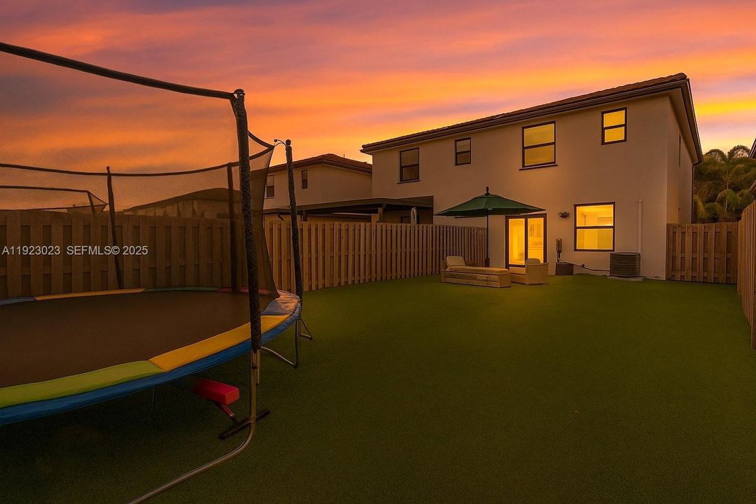 На продажу: $479,000 (3 спален, 2 ванн, 1514 Квадратных фут)