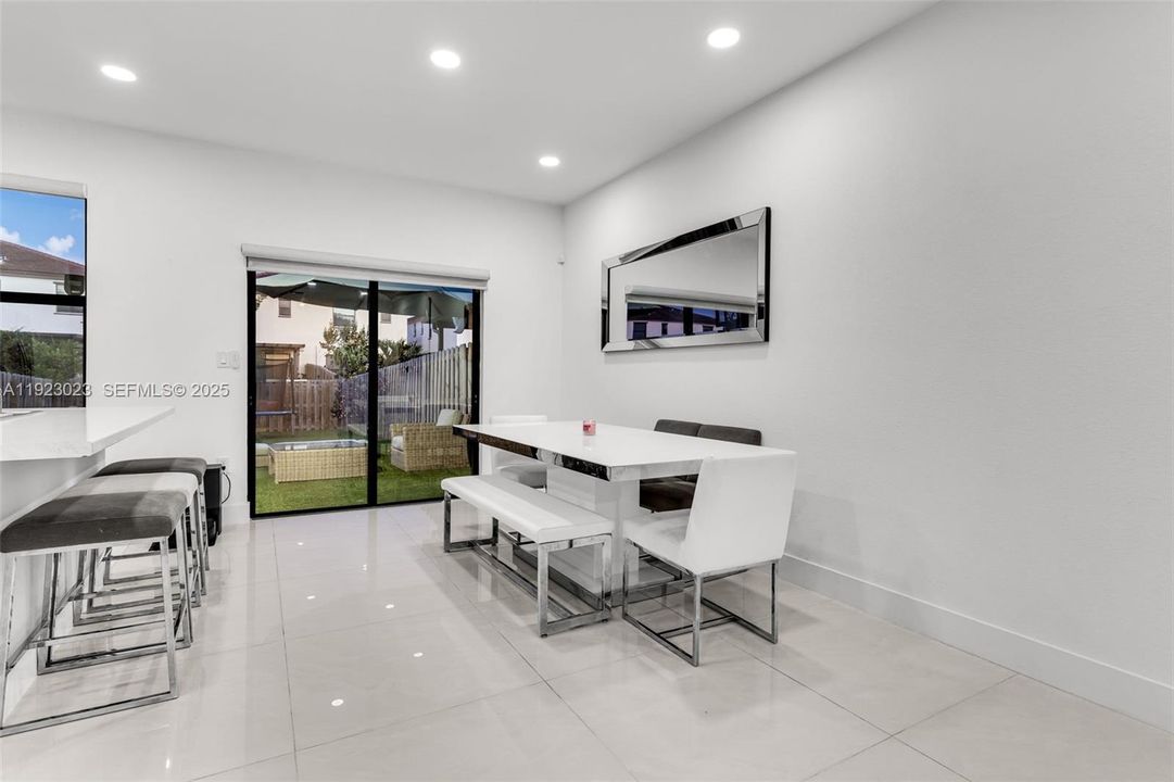 На продажу: $479,000 (3 спален, 2 ванн, 1514 Квадратных фут)