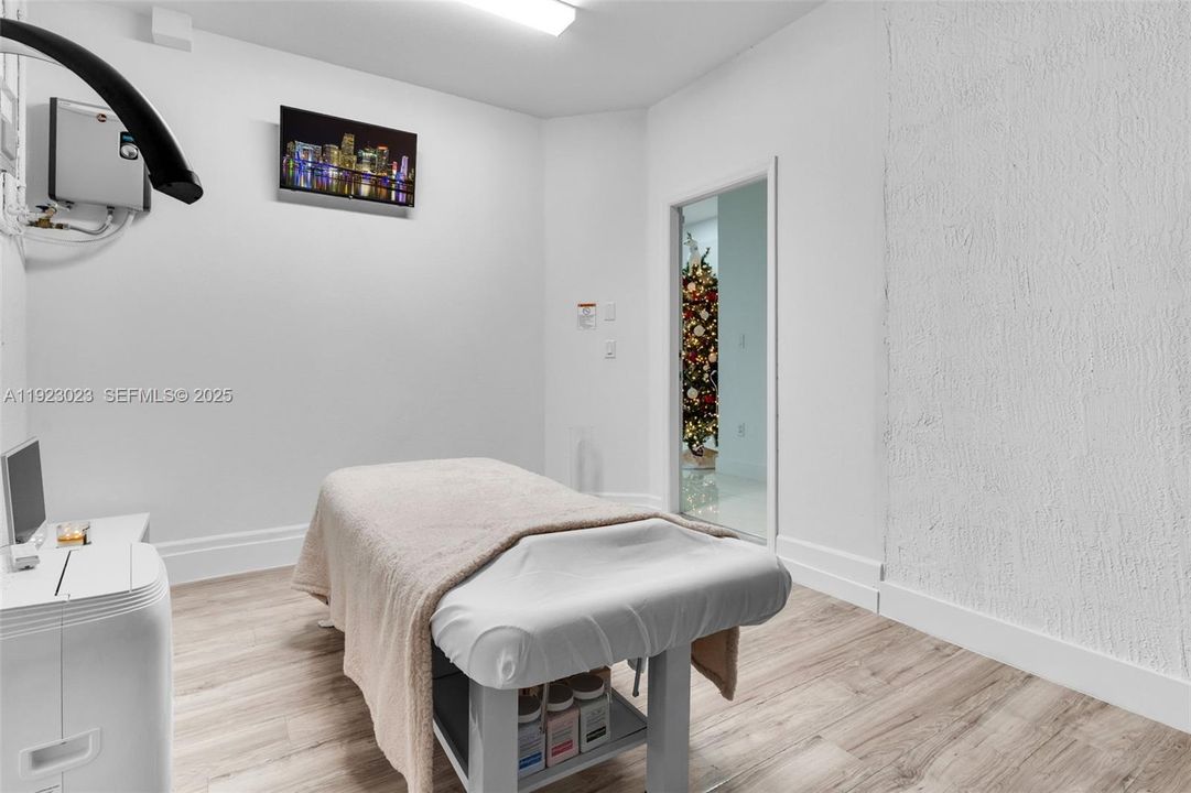 На продажу: $479,000 (3 спален, 2 ванн, 1514 Квадратных фут)