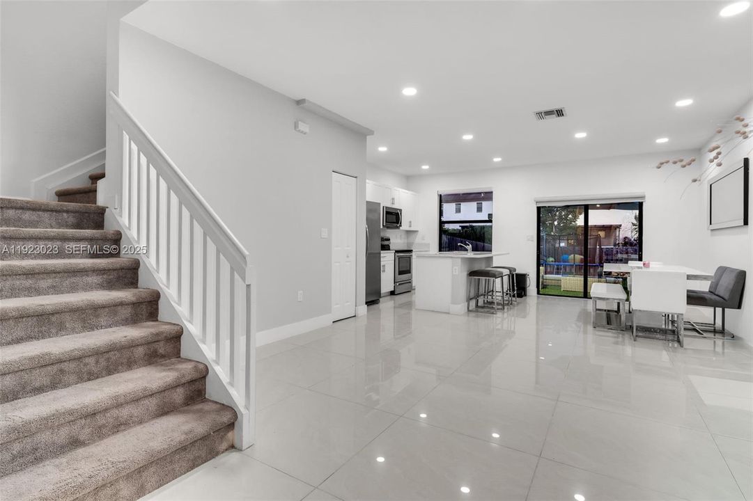 На продажу: $479,000 (3 спален, 2 ванн, 1514 Квадратных фут)