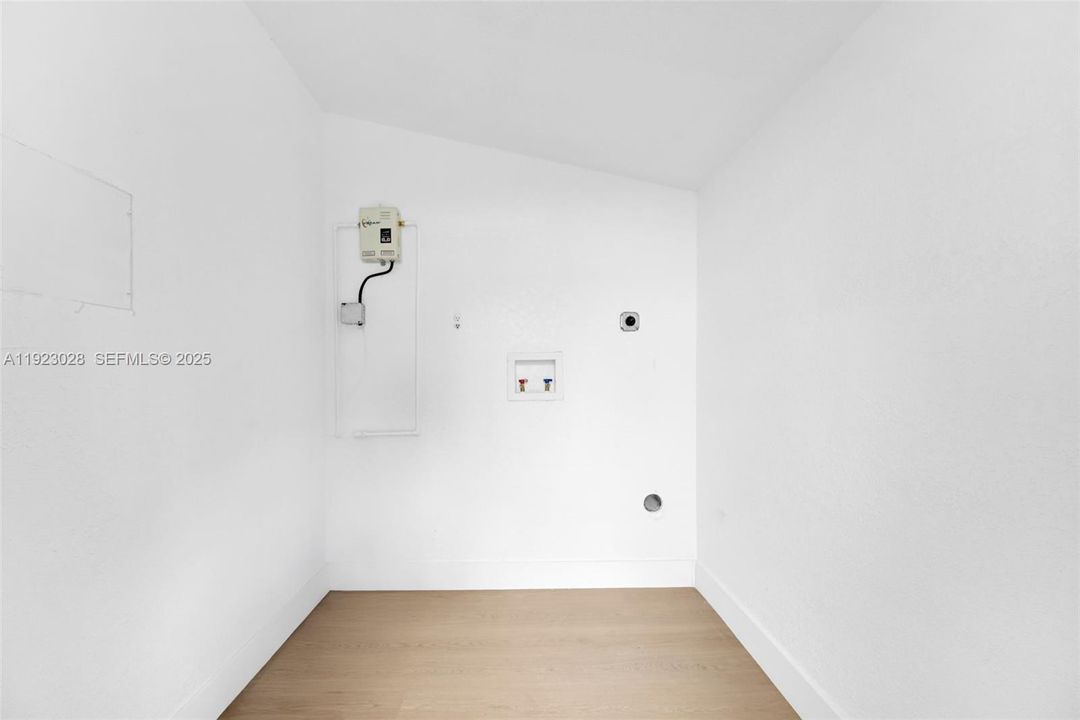 En Venta: $494,900 (4 camas, 1 baños, 1112 Pies cuadrados)