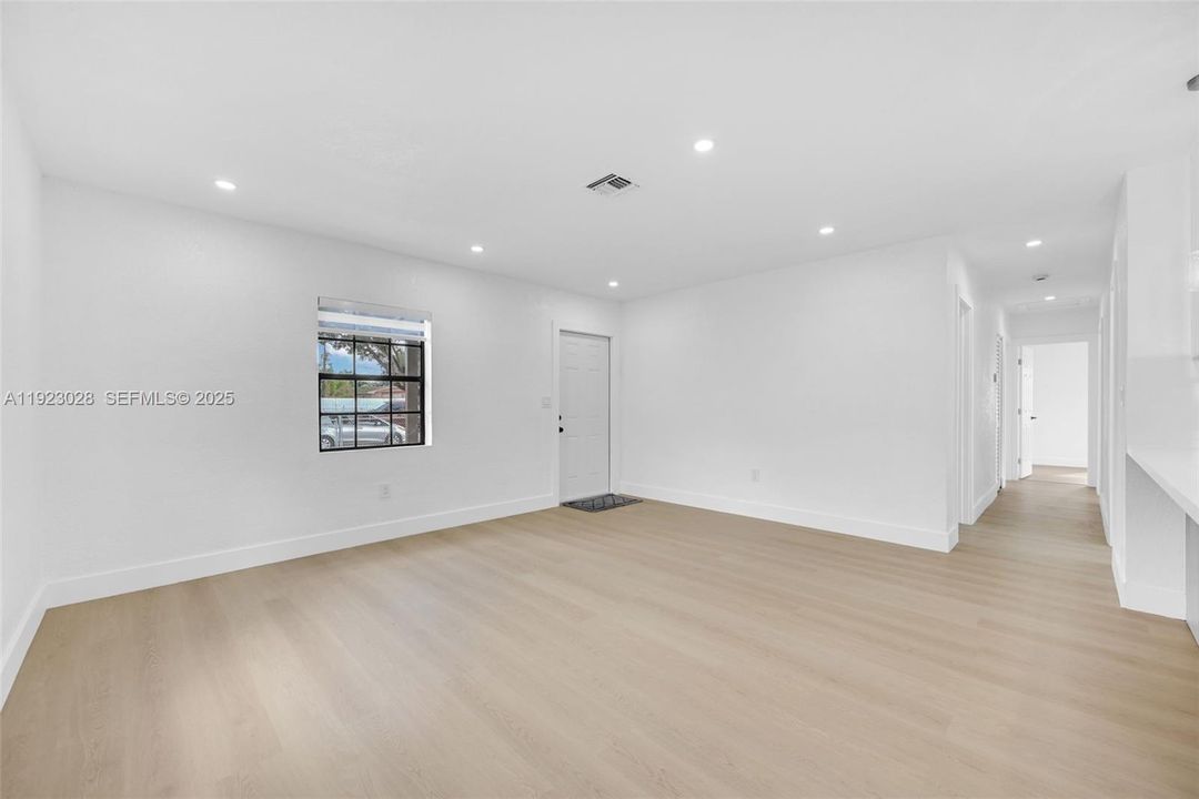 En Venta: $494,900 (4 camas, 1 baños, 1112 Pies cuadrados)