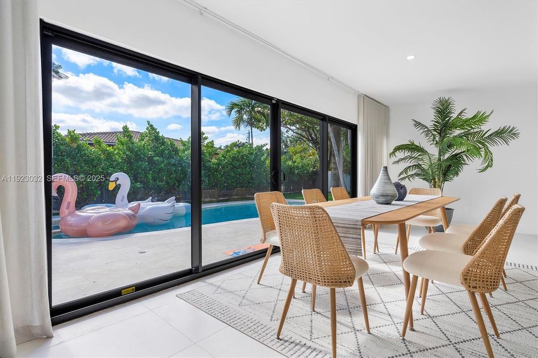 For Sale: $2,299,000 (5 beds, 4 baths, 3739 Square Feet)