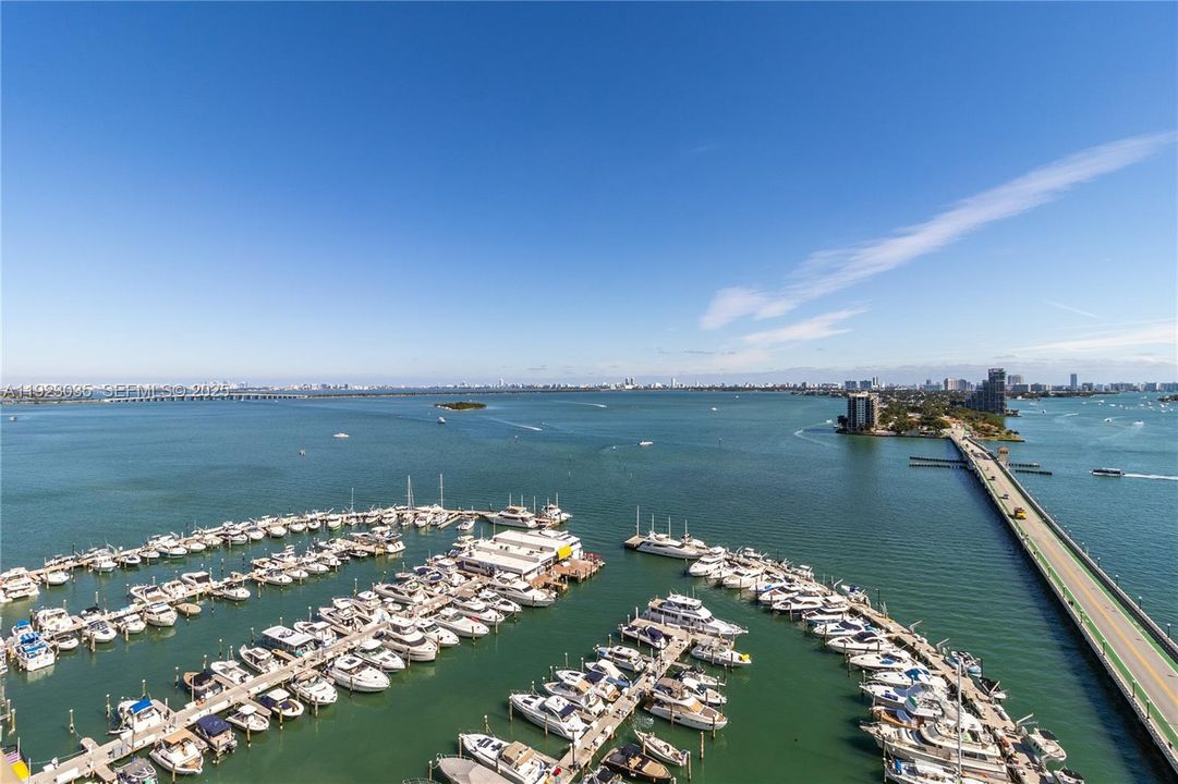 For Sale: $633,000 (1 beds, 2 baths, 1230 Square Feet)