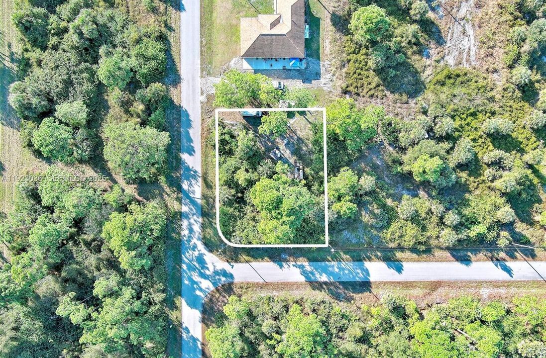 待售: $25,000 (0.27 acres)