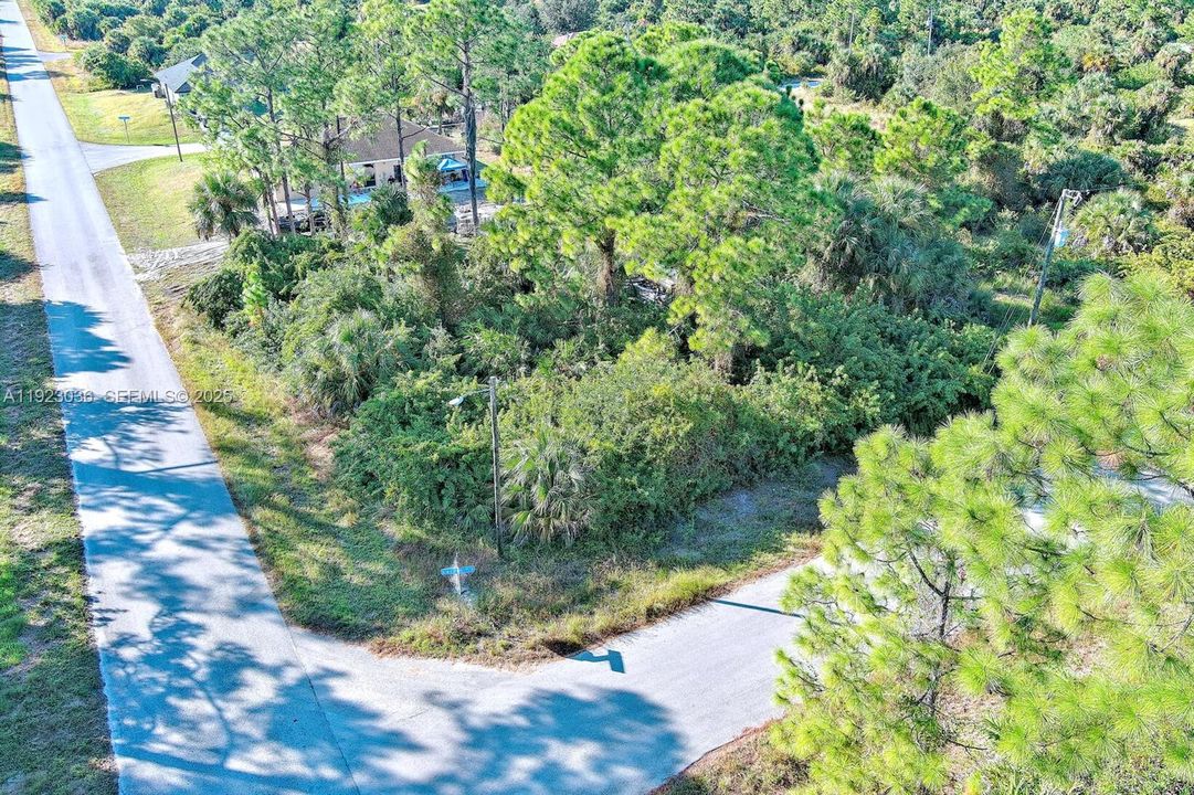 待售: $25,000 (0.27 acres)