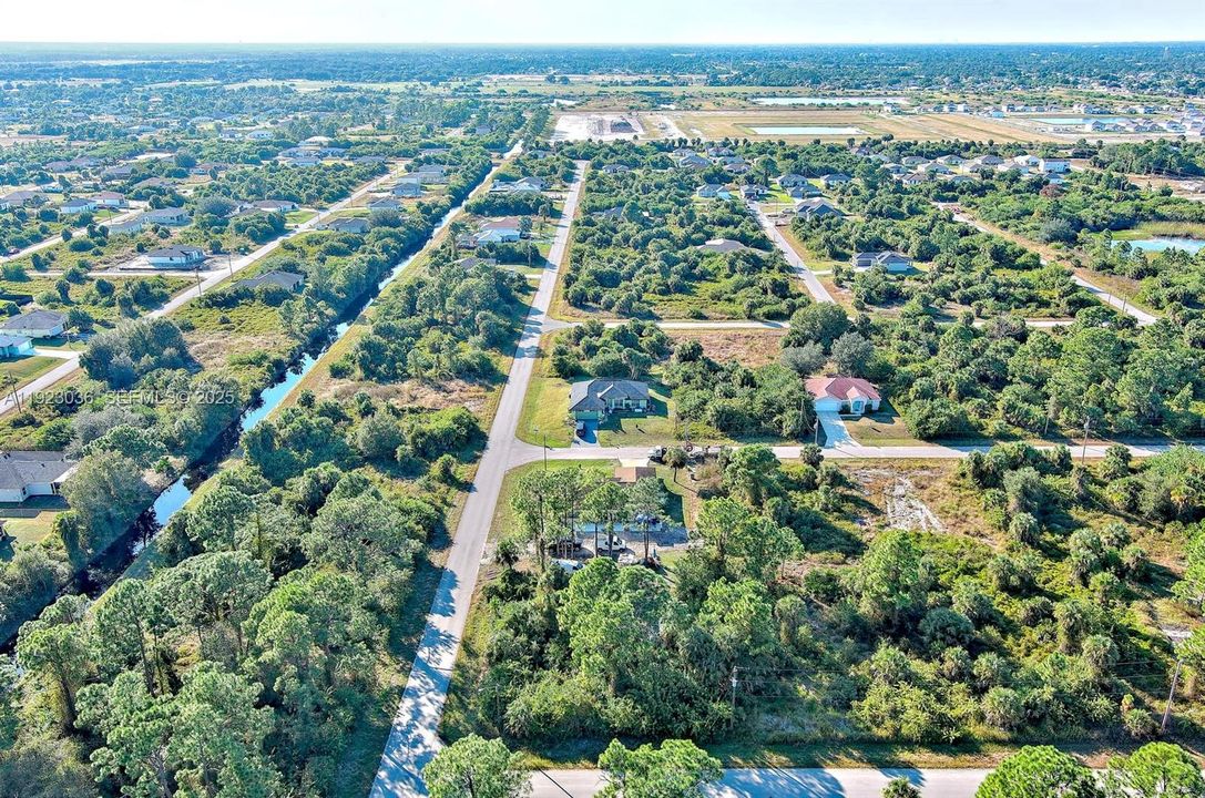 待售: $25,000 (0.27 acres)