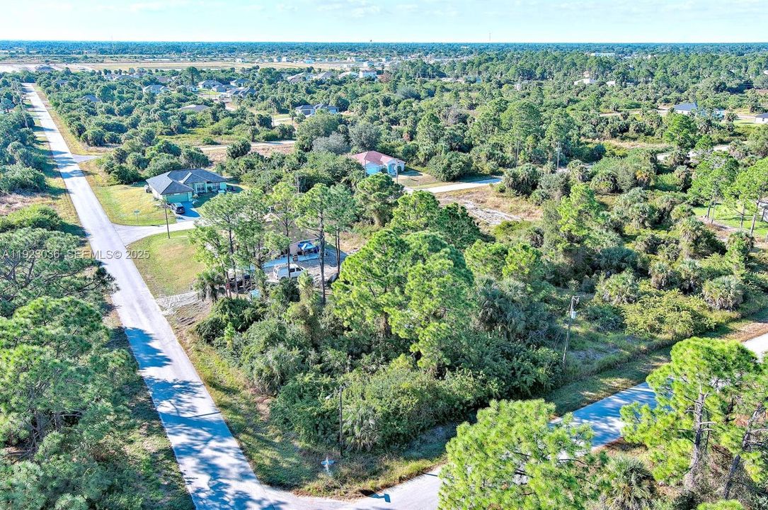 待售: $25,000 (0.27 acres)