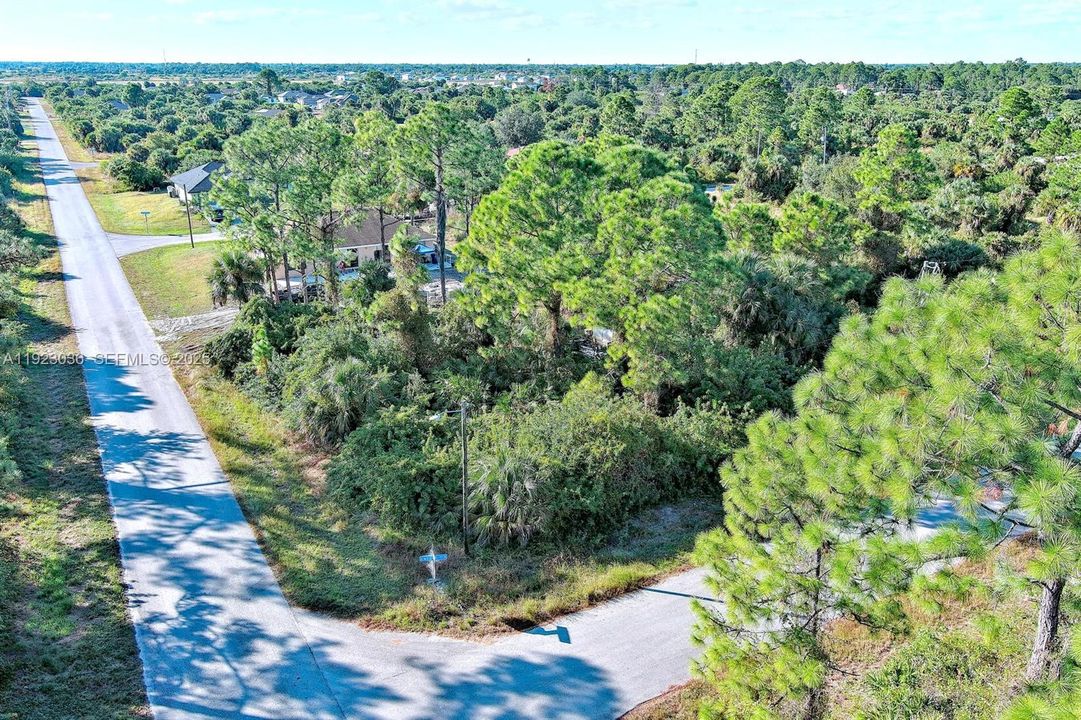 待售: $25,000 (0.27 acres)