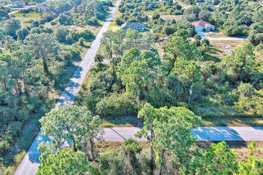 待售: $25,000 (0.27 acres)