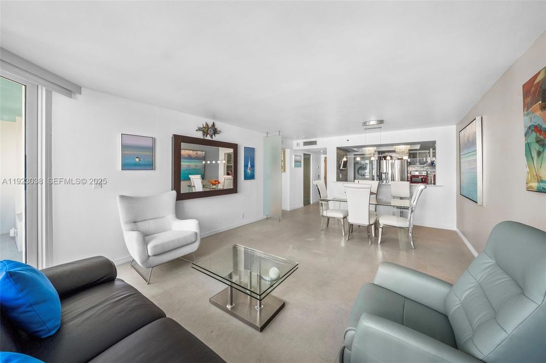 For Sale: $1,199,000 (1 beds, 1 baths, 858 Square Feet)